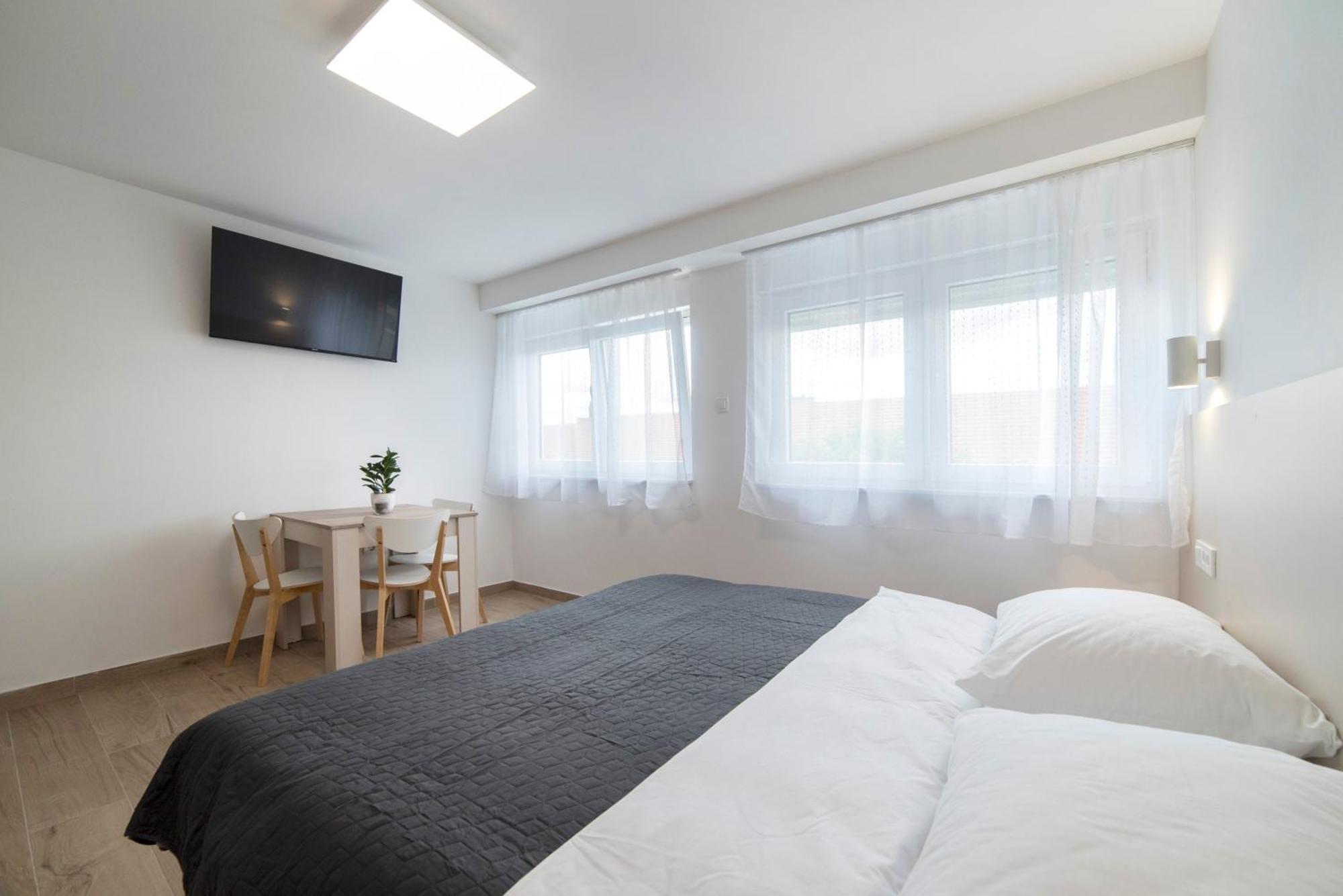 Apartments Pamer, 4Th Floor, No Elevator 자그레브 외부 사진