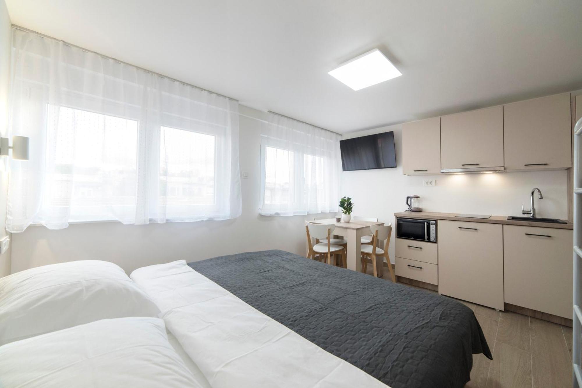 Apartments Pamer, 4Th Floor, No Elevator 자그레브 외부 사진