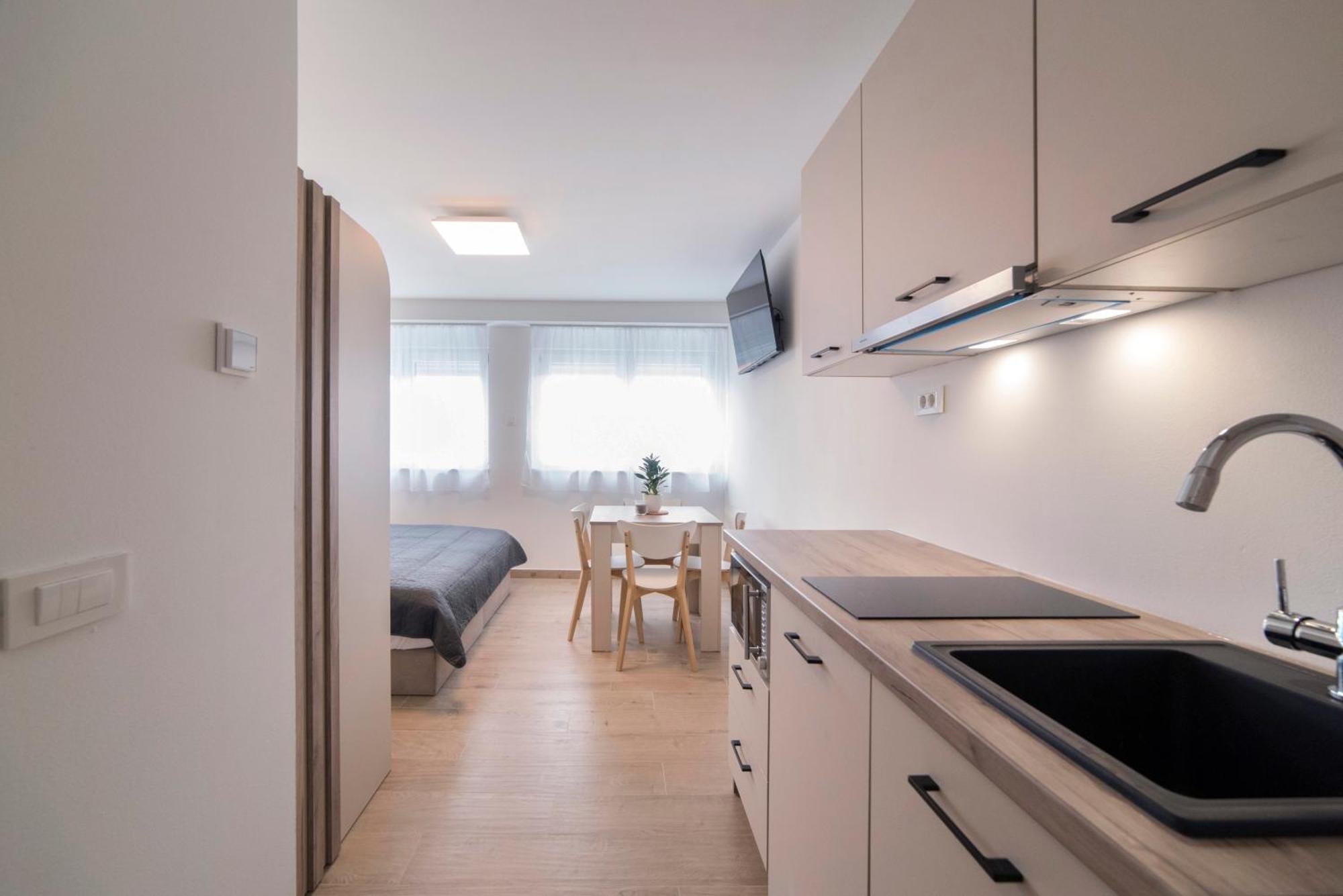 Apartments Pamer, 4Th Floor, No Elevator 자그레브 외부 사진
