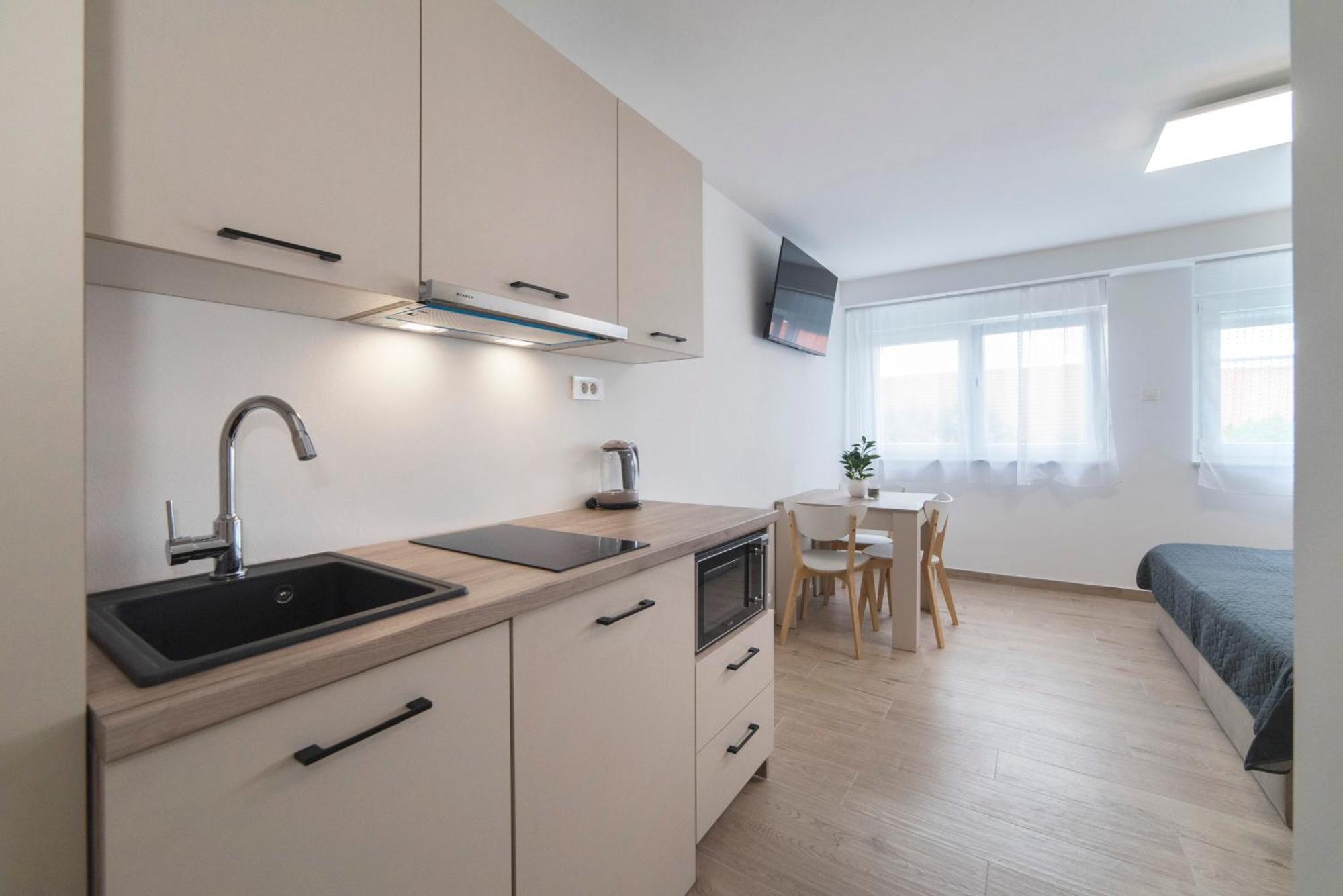 Apartments Pamer, 4Th Floor, No Elevator 자그레브 외부 사진