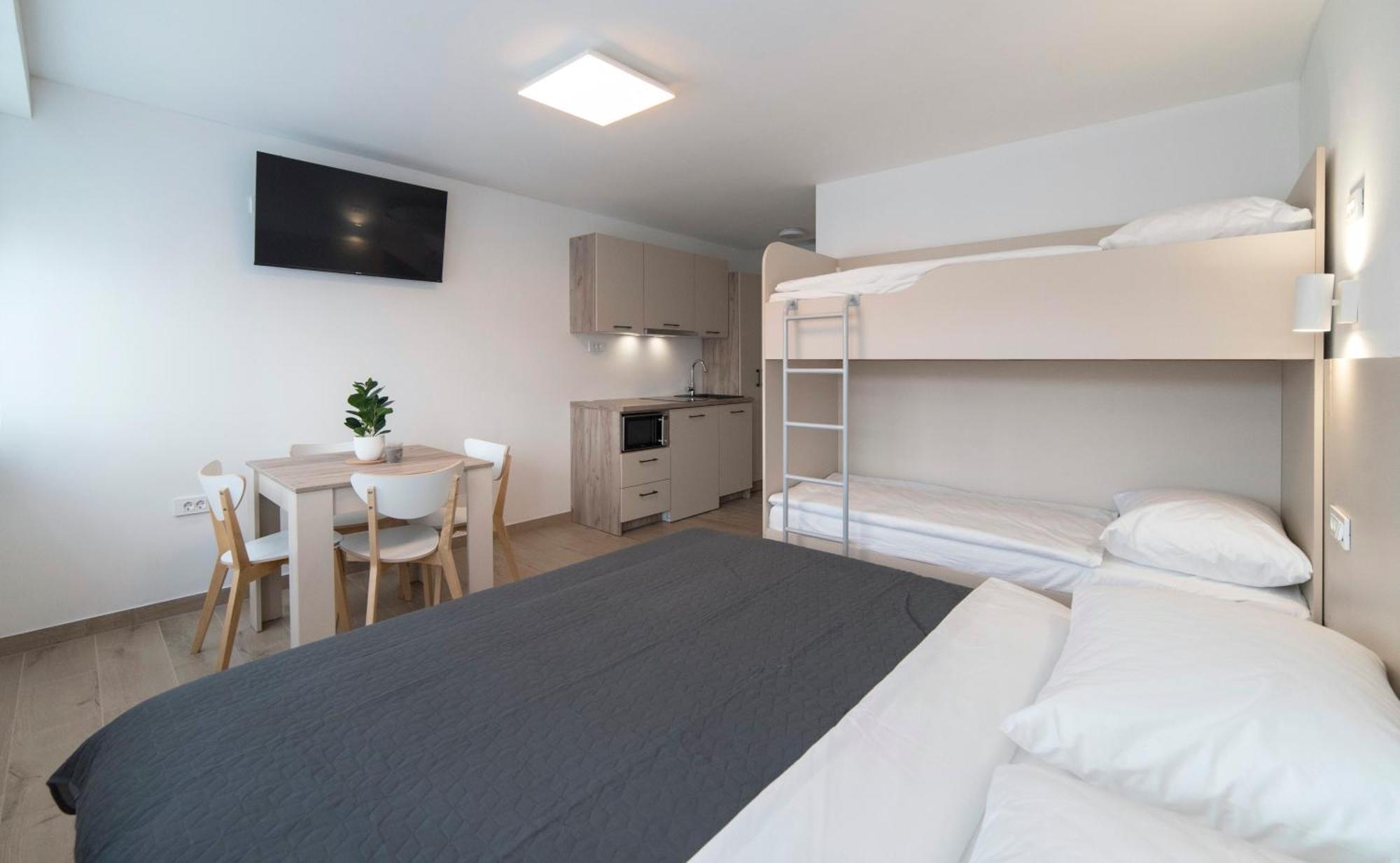 Apartments Pamer, 4Th Floor, No Elevator 자그레브 외부 사진