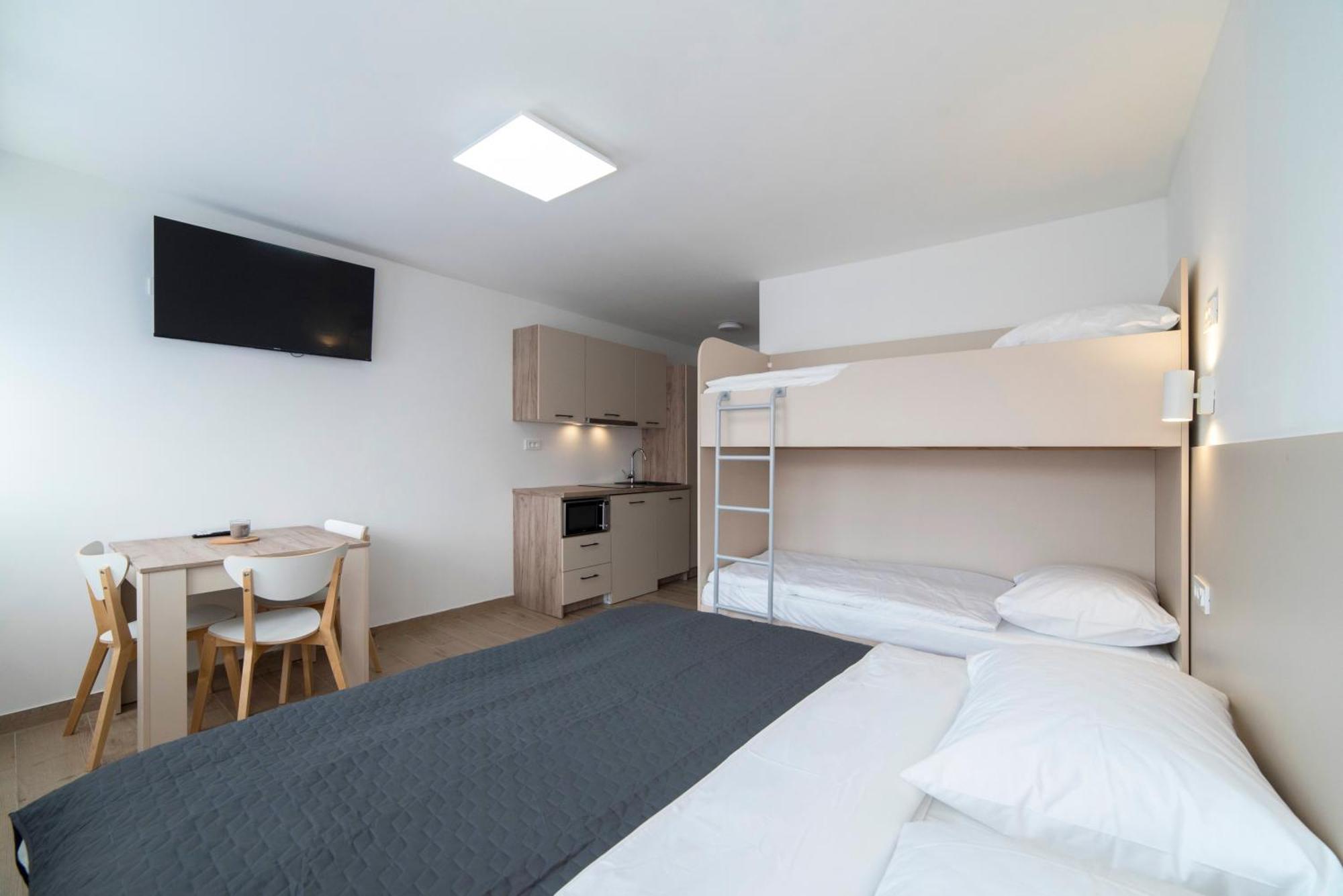 Apartments Pamer, 4Th Floor, No Elevator 자그레브 외부 사진